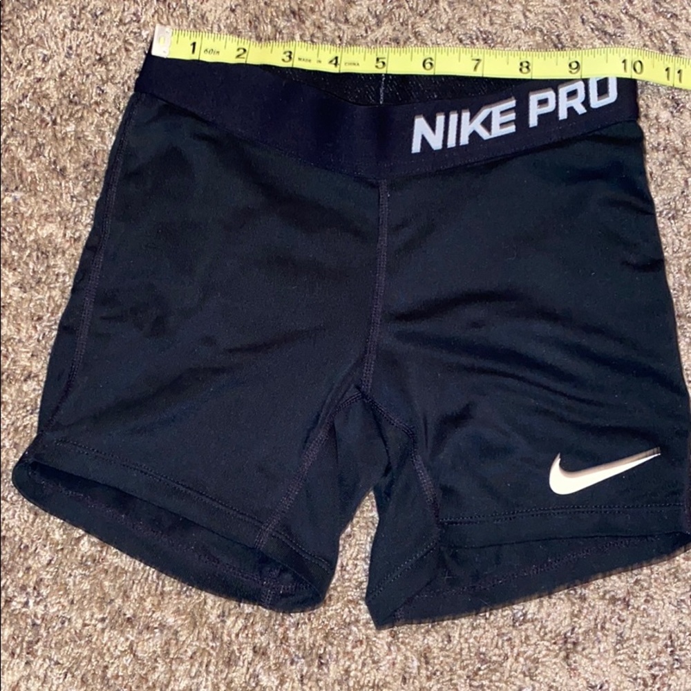 Black Nike pros